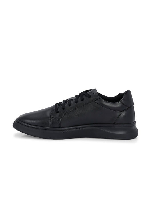 Chase Men's Sneaker