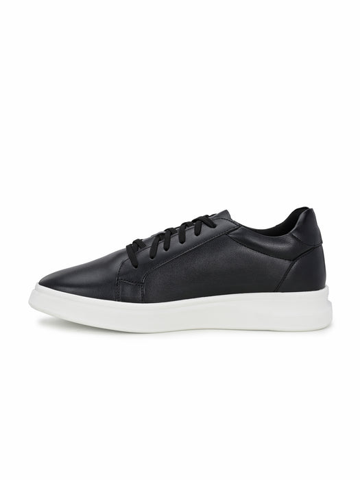 Chase Men's Sneaker