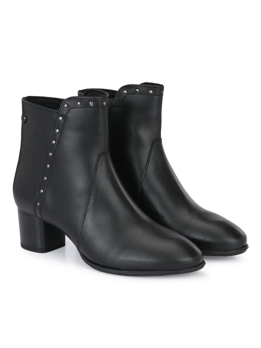 Helen Ankle Boots with rivet