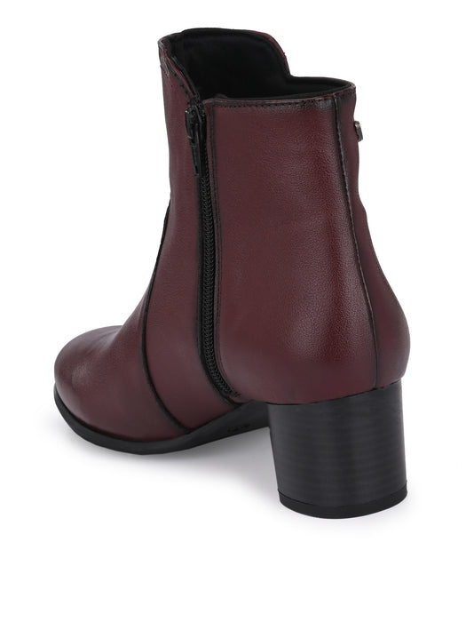 Helen Ankle Boots with rivet