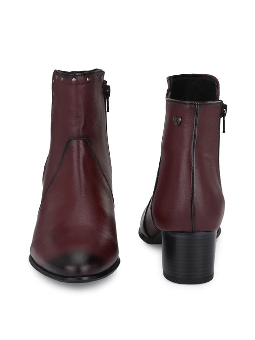 Helen Ankle Boots with rivet